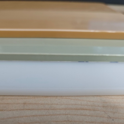 Fogli di polipropilene solido per il trasporto sicuro e affidabile di bottiglie e lattine su pallet